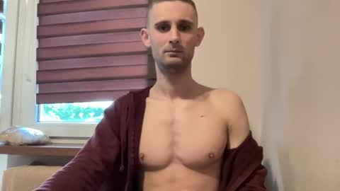Snapshot of tommilovee chatting on 11, 4, 2026 tommilovee online show from 11, 4, 2026