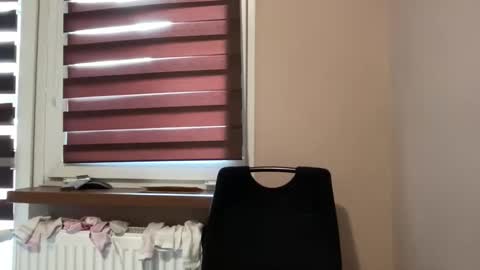 Snapshot of tommilovee chatting on 25, 4, 2026 tommilovee online show from 25, 4, 2026