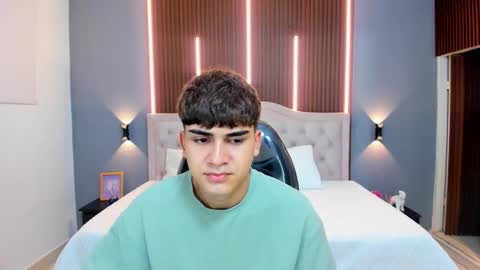 Snapshot of tommy18__ chatting on 2, 11, 2025 Tommy online show from 2, 11, 2025