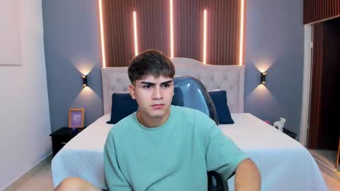 Snapshot of tommy18__ chatting on 20, 12, 2025 Tommy online show from 20, 12, 2025