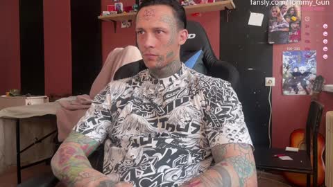 Snapshot of tommy__gun_ chatting on 18, 12, 2024 Tommy and Katana online show from 18, 12, 2024