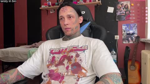 Snapshot of tommy__gun_ chatting on 24, 12, 2024 Tommy and Katana online show from 24, 12, 2024