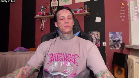 Snapshot of tommy__gun_ chatting on 4, 1, 2025 Tommy and Katana online show from 4, 1, 2025