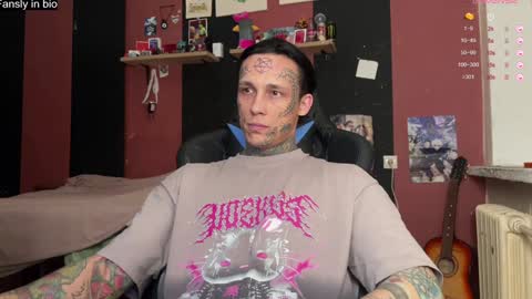 Snapshot of tommy__gun_ chatting on 5, 1, 2025 Tommy and Katana online show from 5, 1, 2025