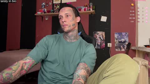 Snapshot of tommy__gun_ chatting on 10, 1, 2025 Tommy and Katana online show from 10, 1, 2025