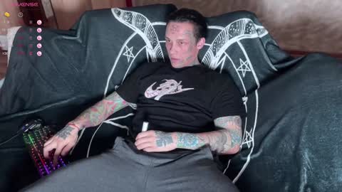 Snapshot of tommy__gun_ chatting on 5, 2, 2025 Tommy and Katana online show from 5, 2, 2025