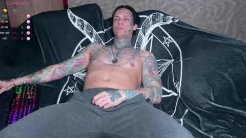 Snapshot of tommy__gun_ chatting on 11, 2, 2025 Tommy and Katana online show from 11, 2, 2025