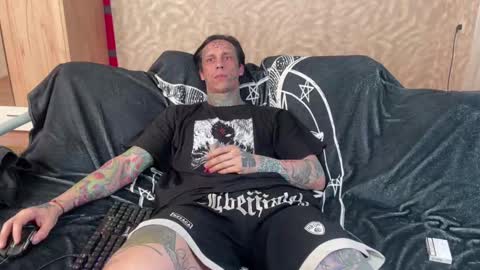 Snapshot of tommy__gun_ chatting on 5, 3, 2025 Tommy and Katana online show from 5, 3, 2025