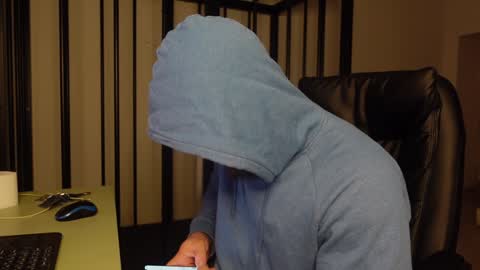  tommy burnzzz  online show from 21, 12, 2024