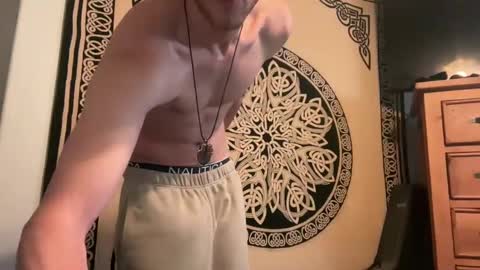 tommygunzsolo online show from 19, 12, 2024