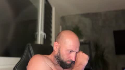 Snapshot of tommyx01 chatting on 22, 6, 2026 Thomas Fit online show from 22, 6, 2026