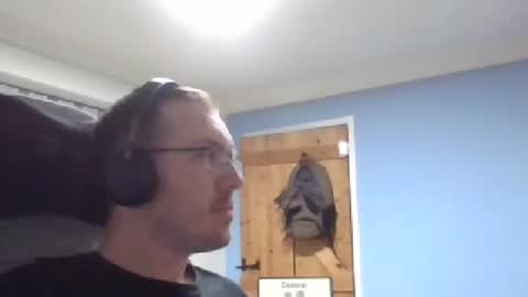 Snapshot of tomuk28 chatting on 18, 5, 2026 Tom xt85 online show from 18, 5, 2026