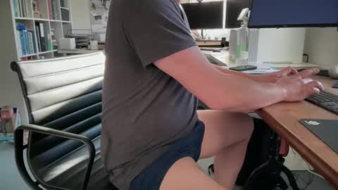 Snapshot of tonisun chatting on 2, 3, 2025 tonisun online show from 2, 3, 2025