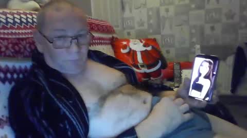Snapshot of tony14712 chatting on 13, 12, 2024 tony14712 online show from 13, 12, 2024
