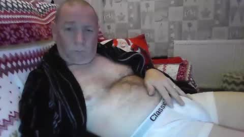 Snapshot of tony14712 chatting on 19, 12, 2024 tony14712 online show from 19, 12, 2024