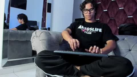 Tony Benedetti online show from 4, 3, 2026