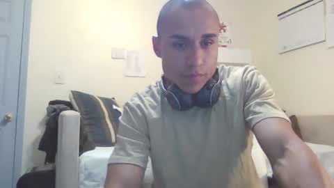 Snapshot of tonyterror22 chatting on 13, 10, 2025 tonyterror22 online show from 13, 10, 2025