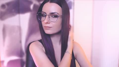 Elizabeth online show from 19, 1, 2025