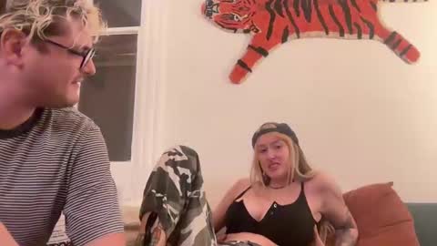 Snapshot of toobna2 chatting on 6, 10, 2025 toobna2 online show from 6, 10, 2025