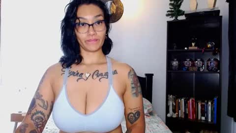 Snapshot of toothyy chatting on 23, 12, 2024 toothyy online show from 23, 12, 2024