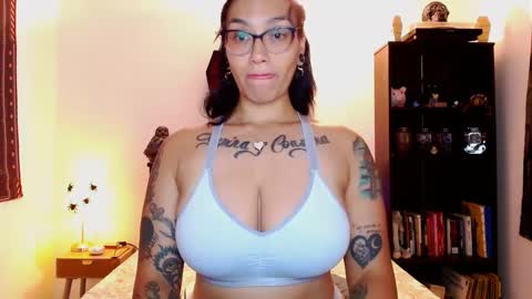 Snapshot of toothyy chatting on 12, 1, 2025 toothyy online show from 12, 1, 2025