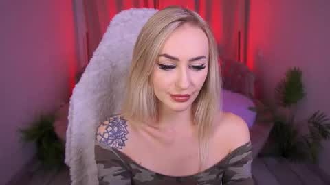 Snapshot of top_grace chatting on 9, 11, 2025 top_grace online show from 9, 11, 2025