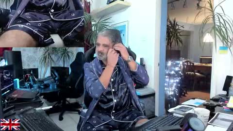 Snapshot of topalphaboss chatting on 14, 10, 2025 topalphaboss online show from 14, 10, 2025