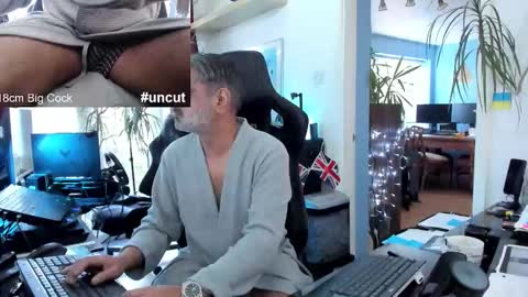 Snapshot of topalphaboss chatting on 2, 11, 2025 topalphaboss online show from 2, 11, 2025