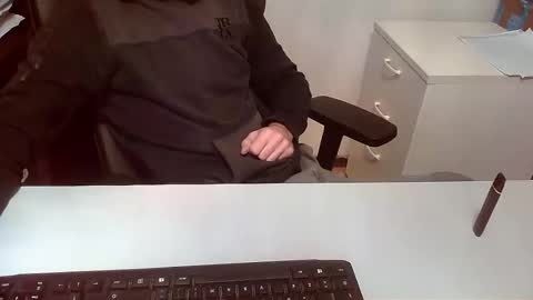 Snapshot of topg84 chatting on 17, 11, 2025 Topg84 online show from 17, 11, 2025