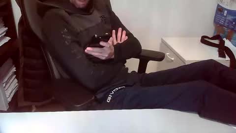 Snapshot of topg84 chatting on 18, 11, 2025 Topg84 online show from 18, 11, 2025