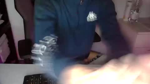 Snapshot of topg84 chatting on 23, 11, 2025 Topg84 online show from 23, 11, 2025