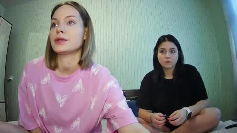 Snapshot of toptrio chatting on 20, 10, 2025 Elf Furry and Dude online show from 20, 10, 2025