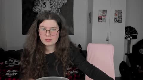 Snapshot of toriayun0 chatting on 8, 1, 2025 your personal gothic girl check it online show from 8, 1, 2025