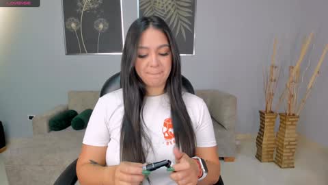 Snapshot of toricross1 chatting on 21, 1, 2025 Tori Cross online show from 21, 1, 2025