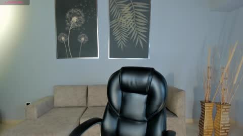 Snapshot of toricross1 chatting on 27, 1, 2025 Tori Cross online show from 27, 1, 2025