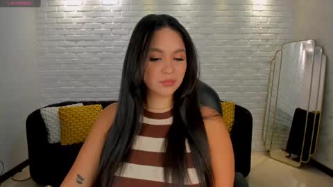 Snapshot of toricross1 chatting on 5, 3, 2025 Tori Cross online show from 5, 3, 2025