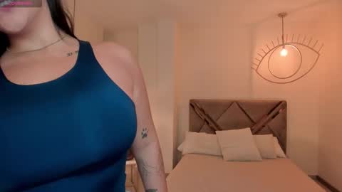 Snapshot of toricross1 chatting on 14, 10, 2025 Tori Cross online show from 14, 10, 2025