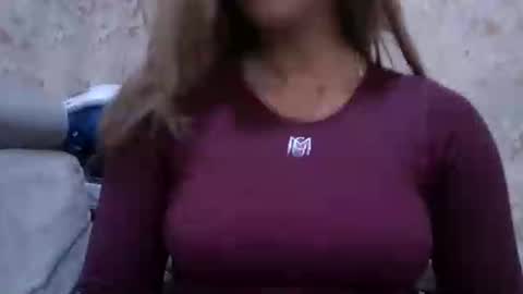 Snapshot of tornado_red chatting on 15, 11, 2025 Red online show from 15, 11, 2025