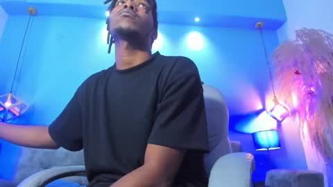 Snapshot of tory_bbc chatting on 17, 11, 2025 Torybigdick online show from 17, 11, 2025