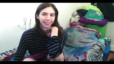 Luna online show from 6, 4, 2026