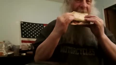 totallyawesome_65 online show from 22, 4, 2026