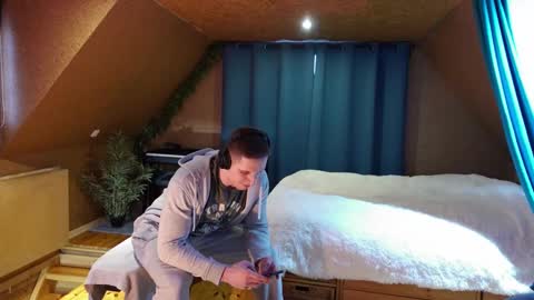 Paul online show from 23, 2, 2025