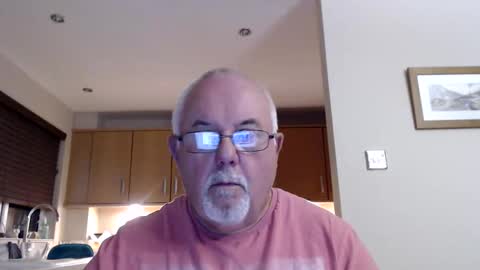 Snapshot of touchwood25 chatting on 9, 10, 2025 TOUCHWOOD25 online show from 9, 10, 2025