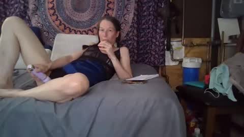 Snapshot of toxiclayne chatting on 4, 5, 2026 toxiclayne online show from 4, 5, 2026