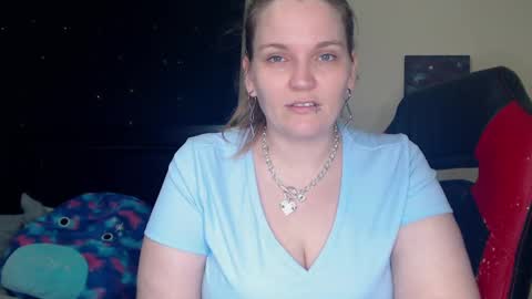 Lilly Miss Mistress Goddess Maam Queen Boss online show from 4, 2, 2025
