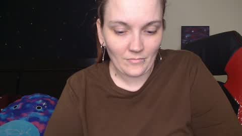 Snapshot of toxiclilly chatting on 4, 11, 2025 Lilly Miss Mistress Goddess Maam Queen Boss online show from 4, 11, 2025