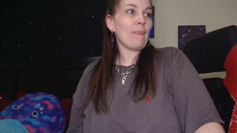 Snapshot of toxiclilly chatting on 8, 11, 2025 Lilly Miss Mistress Goddess Maam Queen Boss online show from 8, 11, 2025