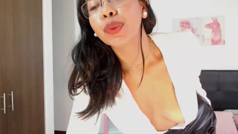 Traci online show from 16, 12, 2025