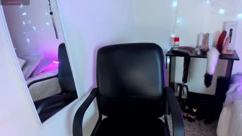 Snapshot of tracy_lambo chatting on 8, 11, 2025 tracy online show from 8, 11, 2025