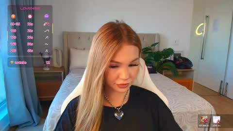 Snapshot of tracy_tay1or chatting on 7, 5, 2026 Tracy GMT2 Mon 3 AM - 4 PM Tue 3 AM - 4 PM Wed 3 AM - 4 PM Thur 3 AM - 4 PM Fri 3 AM - 4 PM online show from 7, 5, 2026